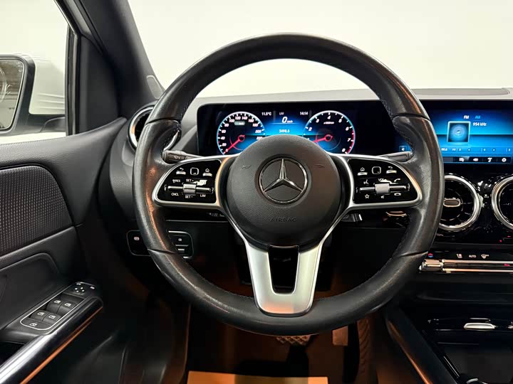 Mercedes-Benz B-Class 2021 2021款 B 200 动感型