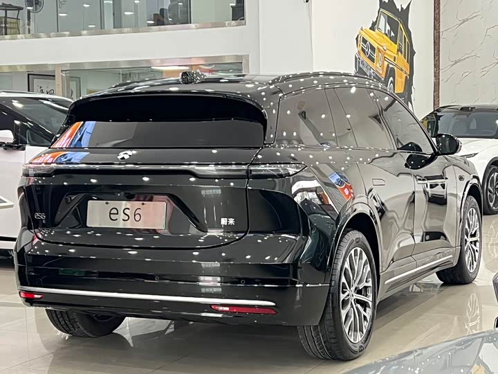 2025 Nio ES6