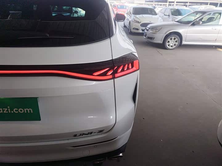 Changan UNI-Z 2025 2025款 1.5T 尊贵型