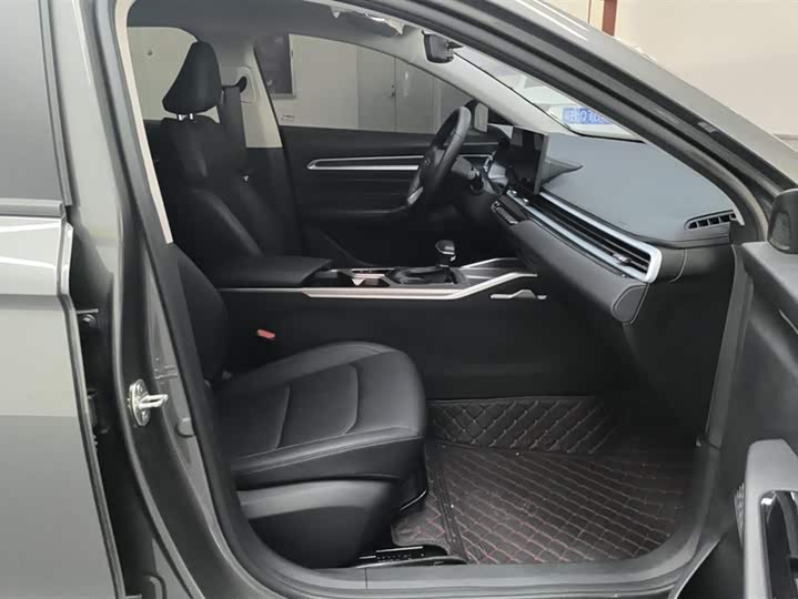 Geely Emgrand 2025 2025款 第4代 1.5L CVT龙腾版