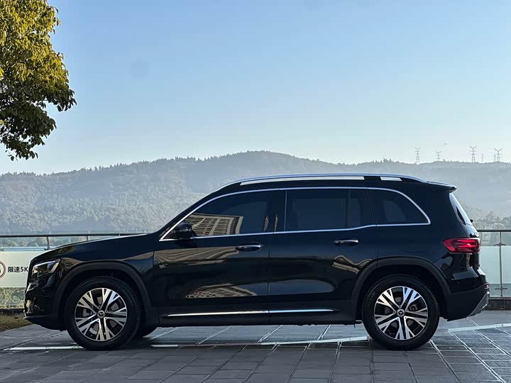 Mercedes-Benz GLB-Class 2024 2024款 改款 GLB 220 动感型