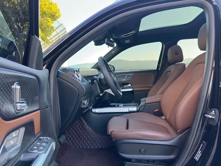 Mercedes-Benz GLB-Class 2024 2024款 改款 GLB 220 动感型