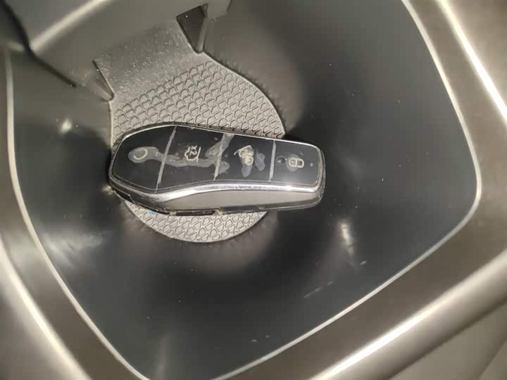 BYD Yuan Up 2025 2025款 智驾版 401KM 超越型