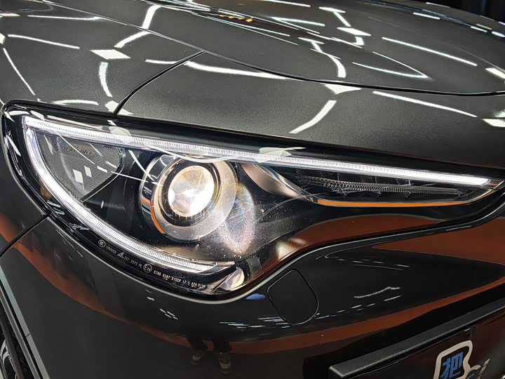 Alfa Romeo Stelvio 2022 2022款 2.0T 280HP Veloce赛道版