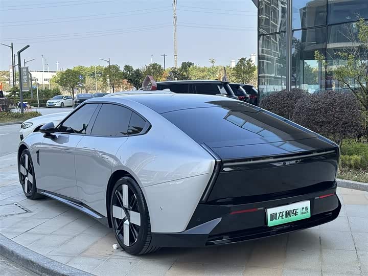 2025 XPeng P7