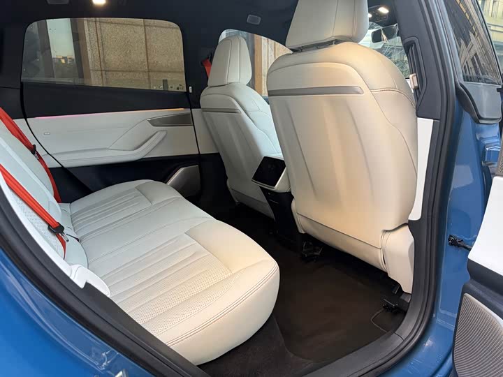 Nio Onvo L60 2024 2024款 60kWh 四驱版