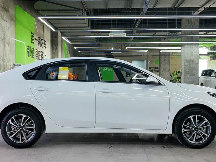 Kia K3 2024 2024款 1.5L CVT舒适优享版