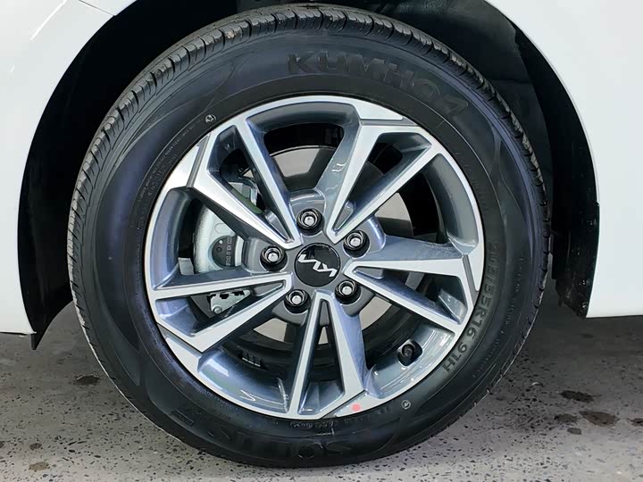 Kia K3 2024 2024款 1.5L CVT舒适优享版