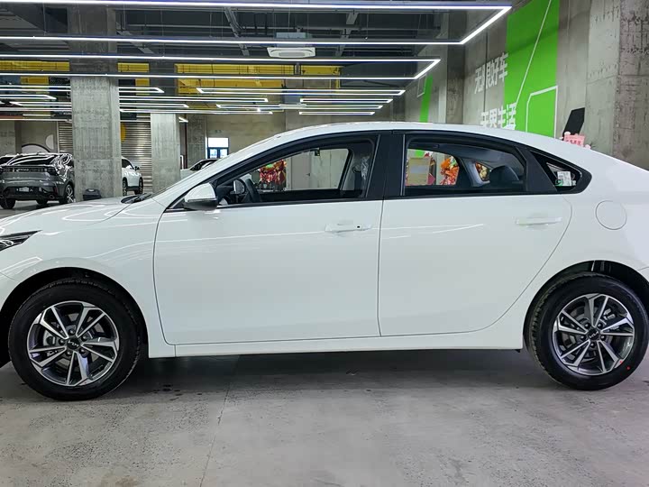 Kia K3 2024 2024款 1.5L CVT舒适优享版