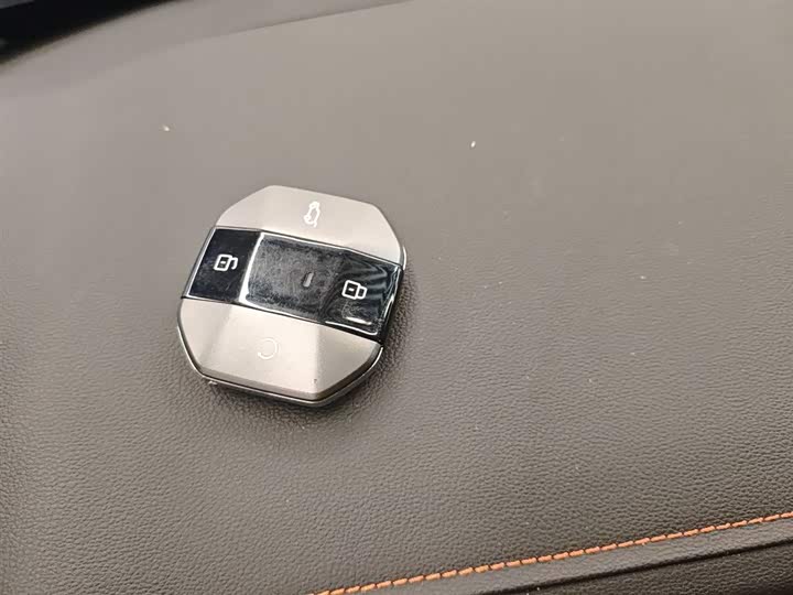 Jetour Freedom 2025 2025款 2.0TD XWD征服