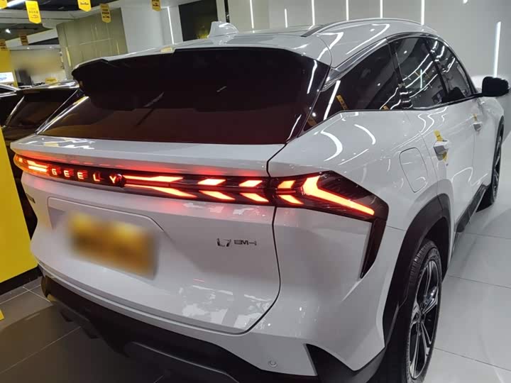 Geely Galaxy L7 2025 2025款 EM-i 115km 探索+版