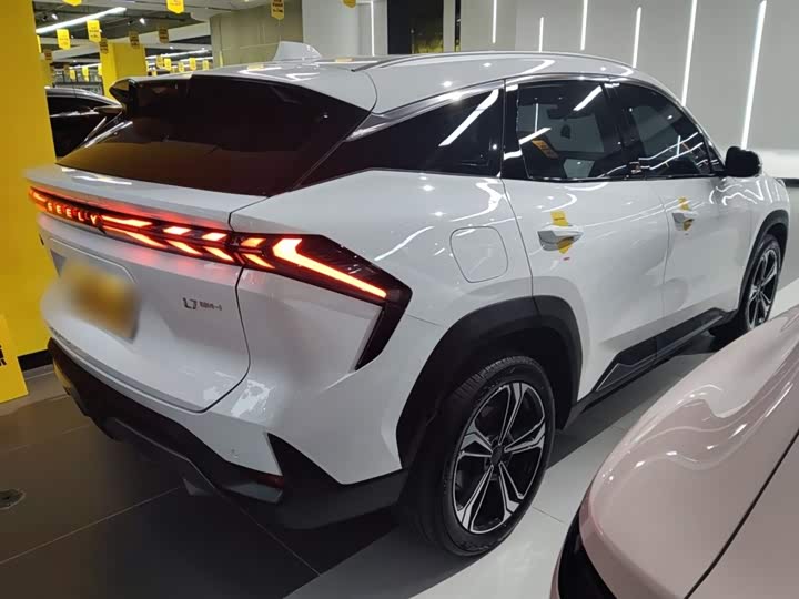 Geely Galaxy L7 2025 2025款 EM-i 115km 探索+版