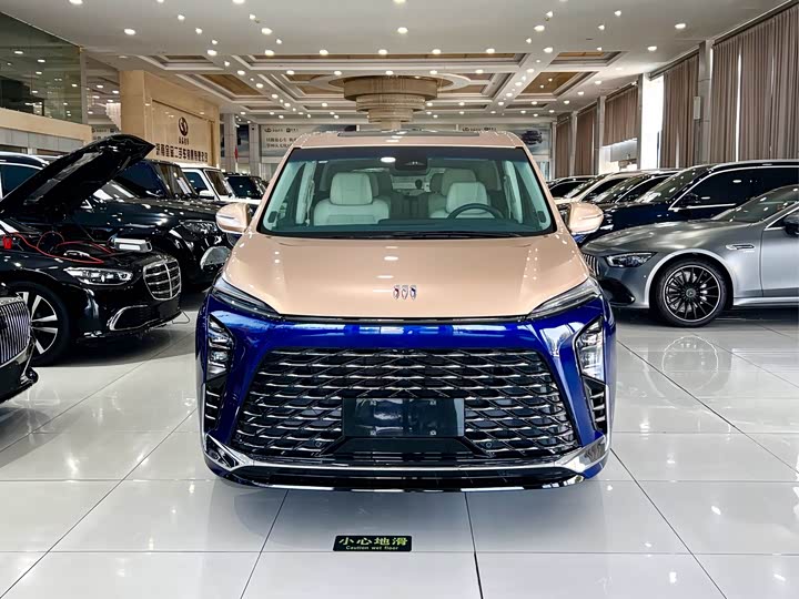 Buick GL8 Hybrid 2024 2024款 陆尊 奢享版 6座