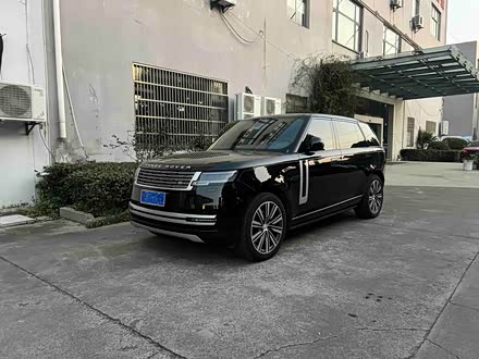 Land Rover Range Rover 2025 2025款 3.0 L6 400PS 创世加长版