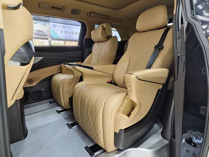 Denza D9 2025 2025款 DM-i 智驾版 1100 豪华型