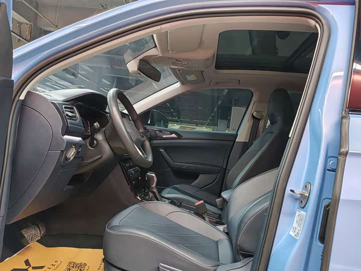 Volkswagen Tharu 2025 2025款 新锐 300TSI 锐享版