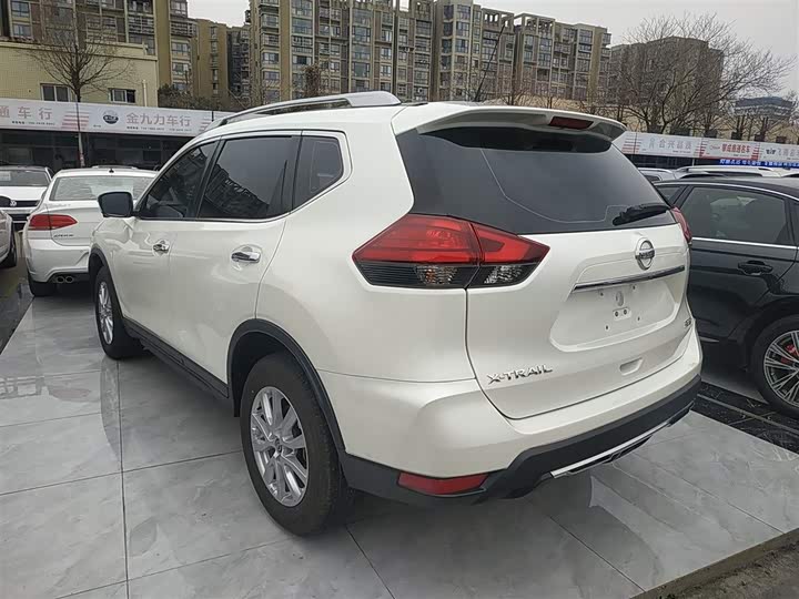 Nissan X-Trail 2023 2023款 经典 2.0L 两驱智联臻享版