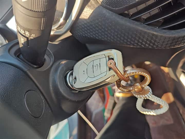 Chevrolet Onix (Cavalier) 2021 2021款 325T 自动欣悦版