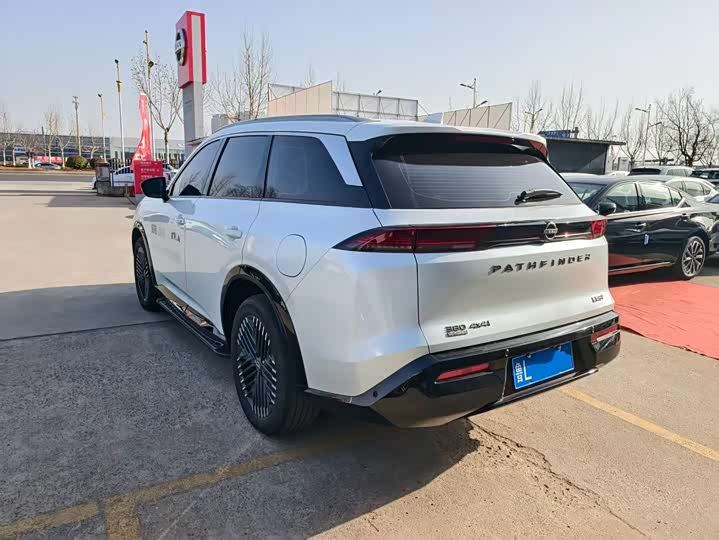 Nissan Pathfinder 2024 2024款 380VC-TURBO 四驱智尊版 6座