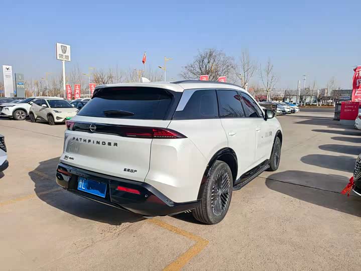 Nissan Pathfinder 2024 2024款 380VC-TURBO 四驱智尊版 6座