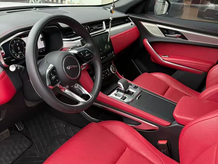 Jaguar F-Pace 2024 2024款 P250 R-Dynamic SE