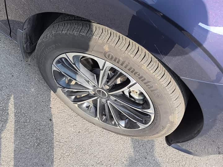 Roewe iMax 8 2022 2022款 400TGI 尊荣版