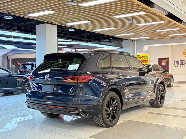 Volkswagen Touareg 2023 2023款 3.0TSI 锐享版 曜黑运动套装