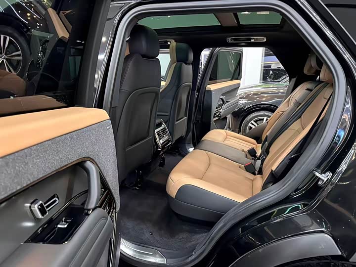 Land Rover Range Rover Sport 2025 2025款 400PS Dynamic SE