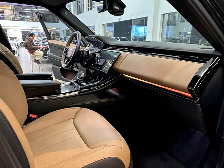 Land Rover Range Rover Sport 2025 2025款 400PS Dynamic SE