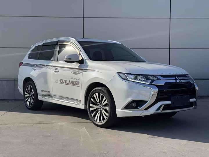 Mitsubishi Outlander 2021 2021款 改款 2.0L 两驱畅享版 5座