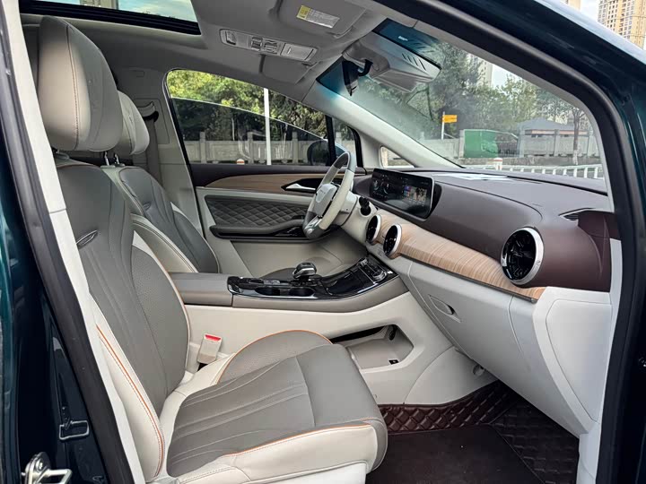 Dongfeng Forthing Yacht 2022 2022款 1.5T DCT逐浪版