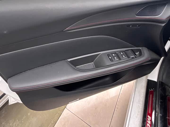 MG Motor 5 2025 2025款 180DVVT 全球抢先版