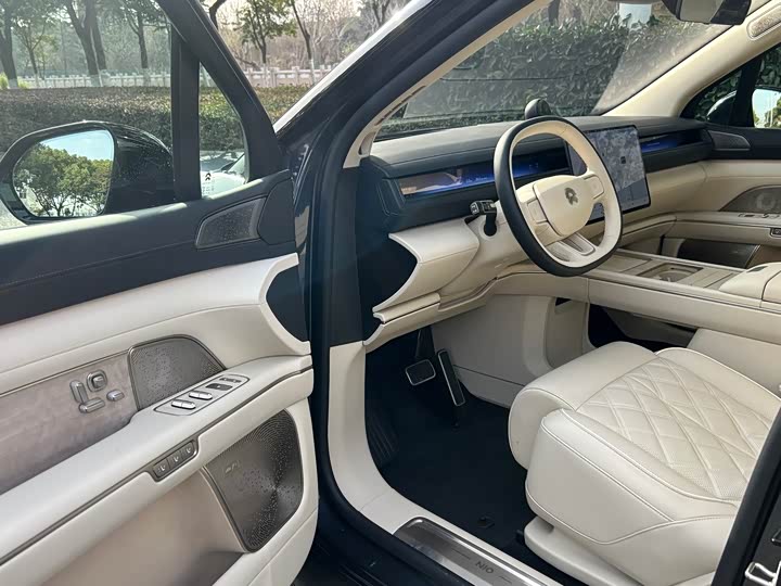 Nio ES8 2026 2026款 七座行政豪华版