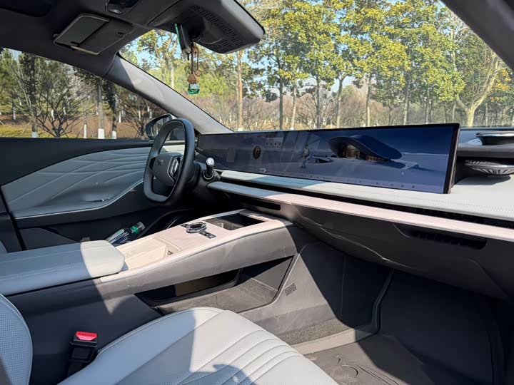 Geely Galaxy E8 2024 2024款 550km 后驱MAX