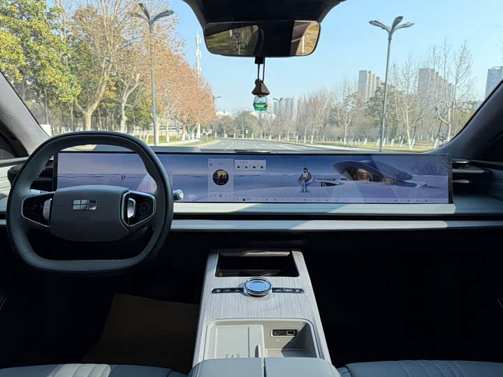 Geely Galaxy E8 2024 2024款 550km 后驱MAX