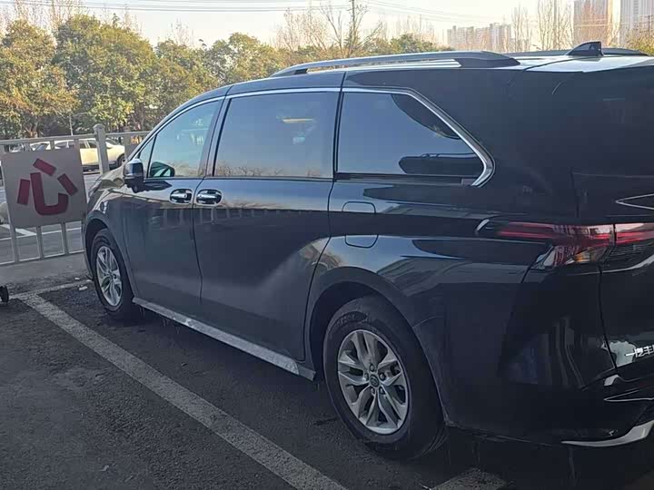 2026 Toyota Granvia