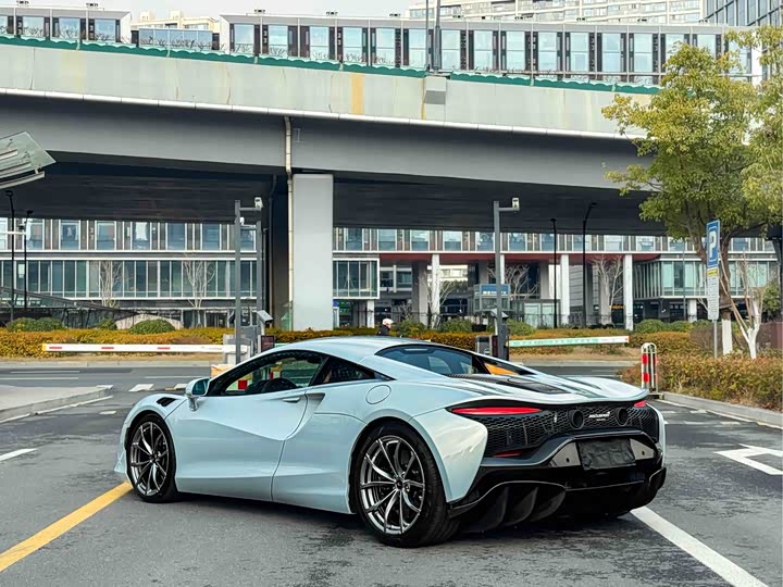 McLaren Artura 2023 2023款 3.0T Hybrid 标准型