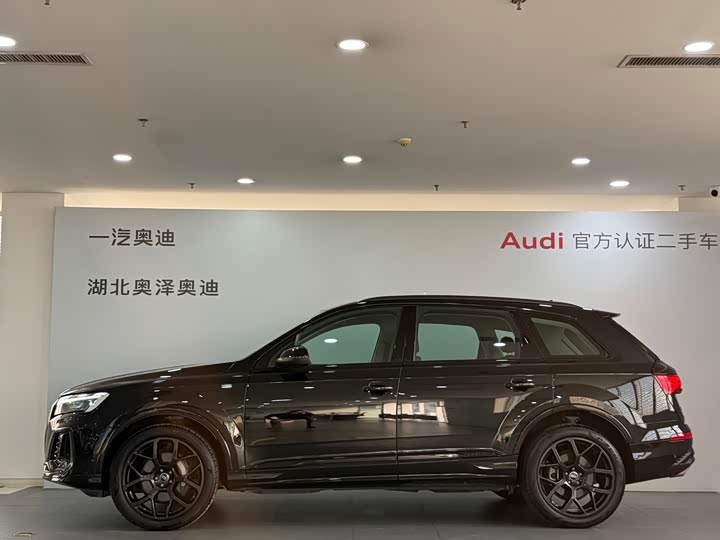 Audi Q7 2024 2024款 45 TFSI quattro S line黑武士型