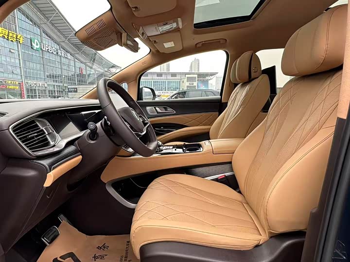 Denza D9 2025 2025款 DM-i 智驾版 1020 四驱旗舰型