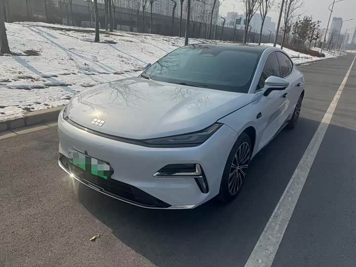 Geely Galaxy Starshine 8 EM-i 2025 2025款 130km EM-i 尊贵版