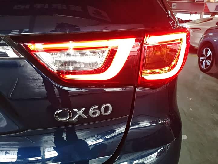 Infiniti QX60 2020 2020款 2.5 S/C Hybrid 两驱卓越版