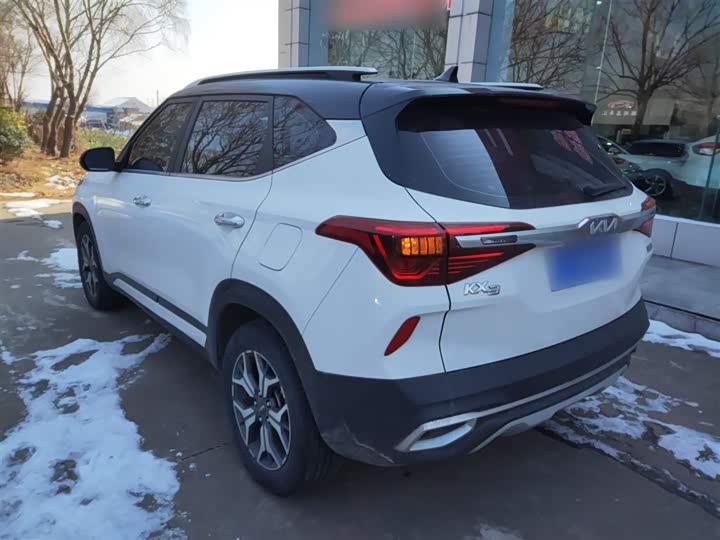 Kia KX3 2021 2021款 1.5L CVT潮流版