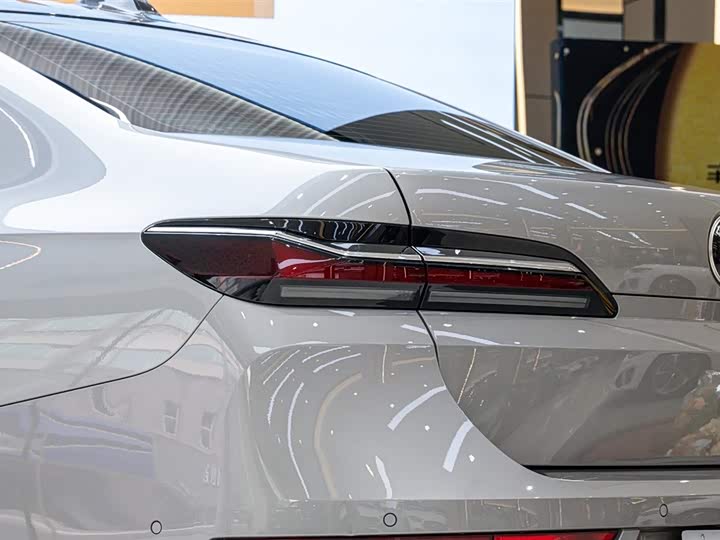 BMW 7 Series 2023 2023款 735Li 豪华套装