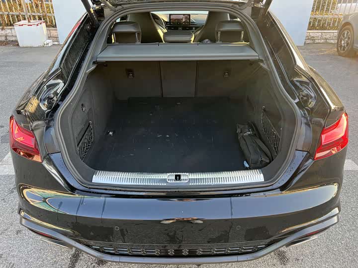 Audi RS 5 2023 2023款 RS 5 2.9T Sportback 暗金版