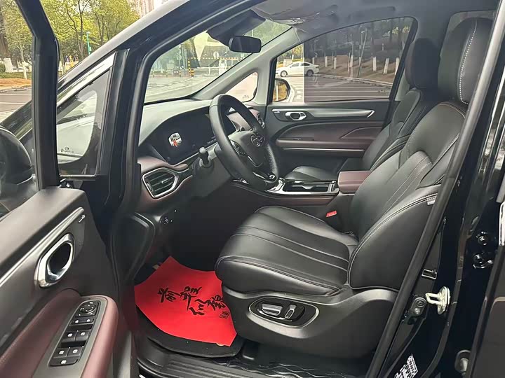 GAC Trumpchi M6 2023 2023款 PRO 270T DCT豪华版