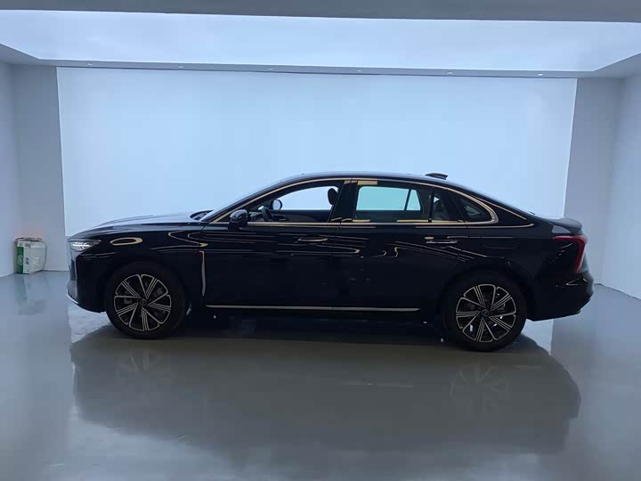 Hongqi H5 Hybrid 2025 2025款 130 超混版