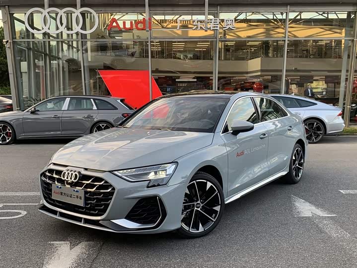 Audi A3 2025 2025款 A3L Limousine 35TFSI 飞驰尊享型