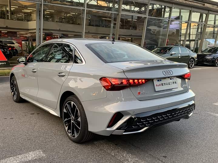 Audi A3 2025 2025款 A3L Limousine 35TFSI 飞驰尊享型