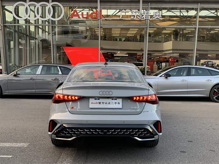 Audi A3 2025 2025款 A3L Limousine 35TFSI 飞驰尊享型