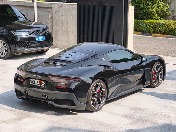 Maserati MC20 2023 2023款 3.0T 标准版